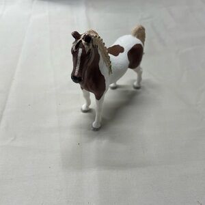 Schleich horse club pony paint mare